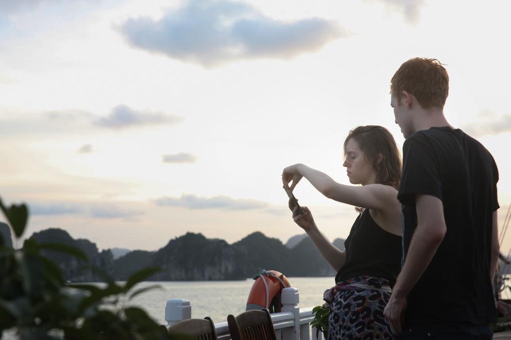 Hotel Halong Royal Boutique Cruises Hạ Long Exterior foto