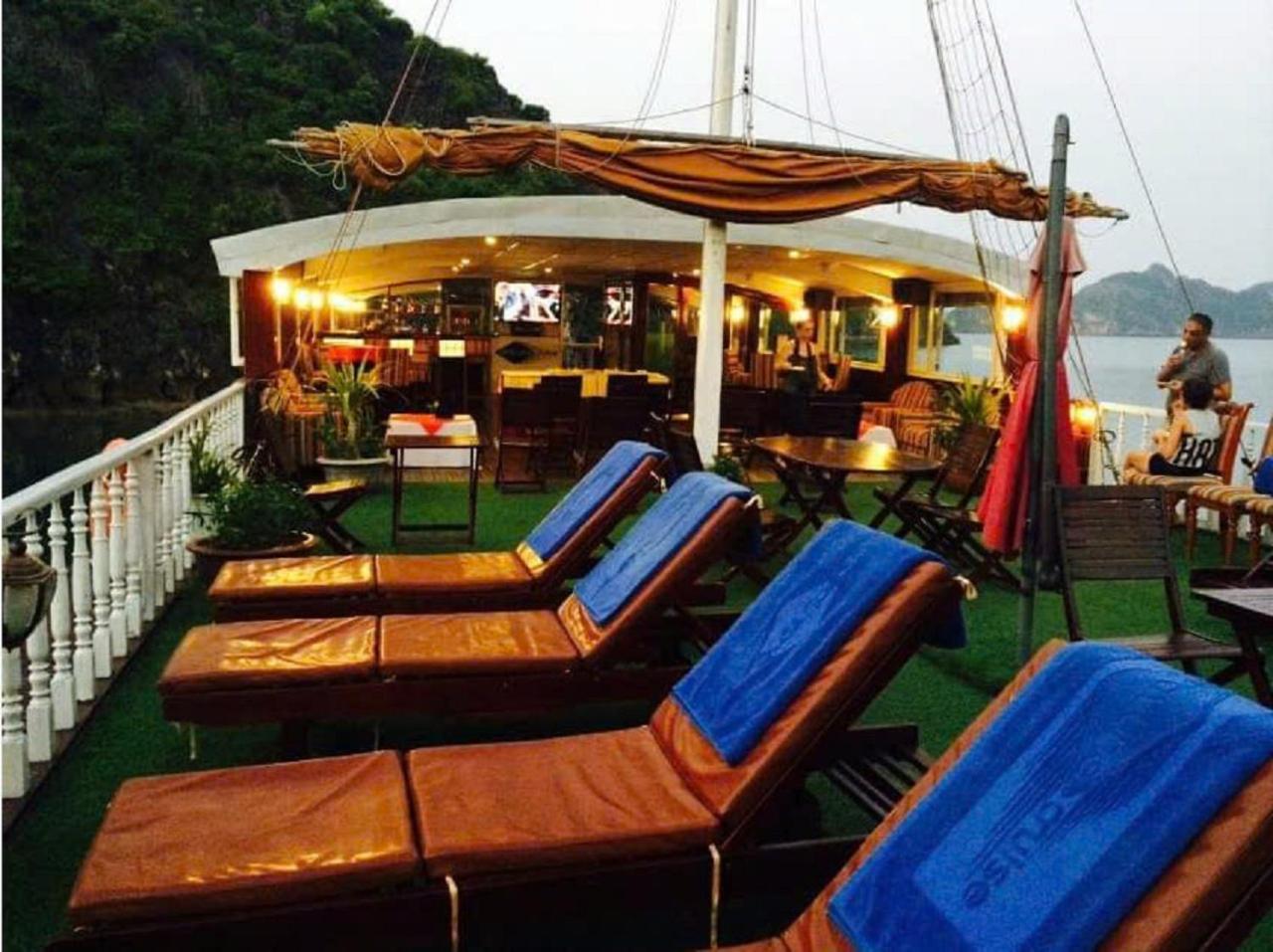 Hotel Halong Royal Boutique Cruises Hạ Long Exterior foto