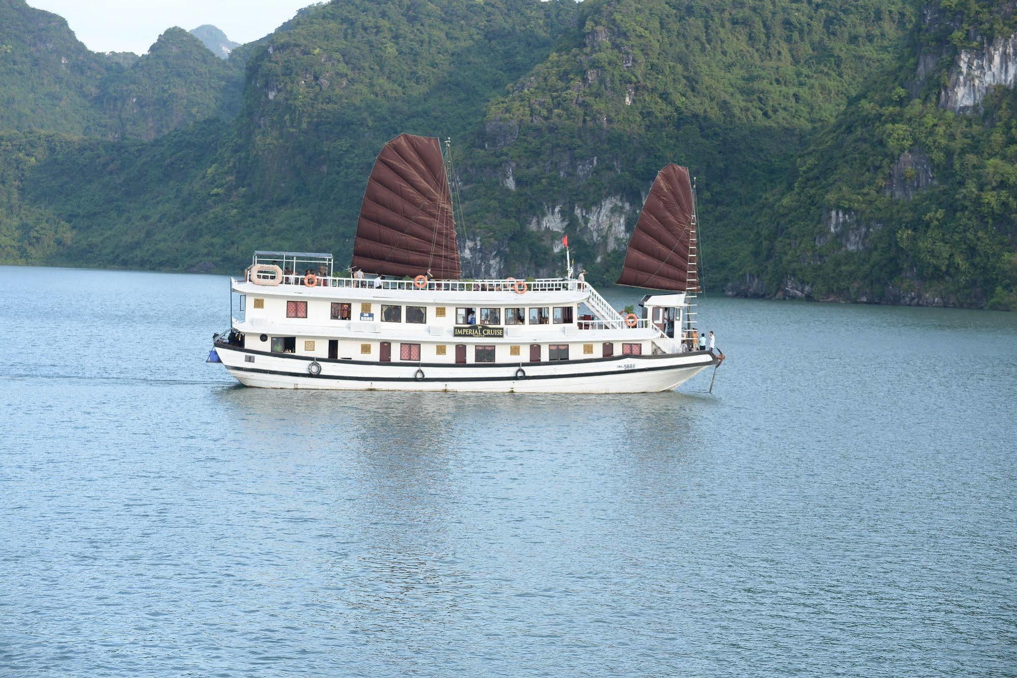 Hotel Halong Royal Boutique Cruises Hạ Long Exterior foto