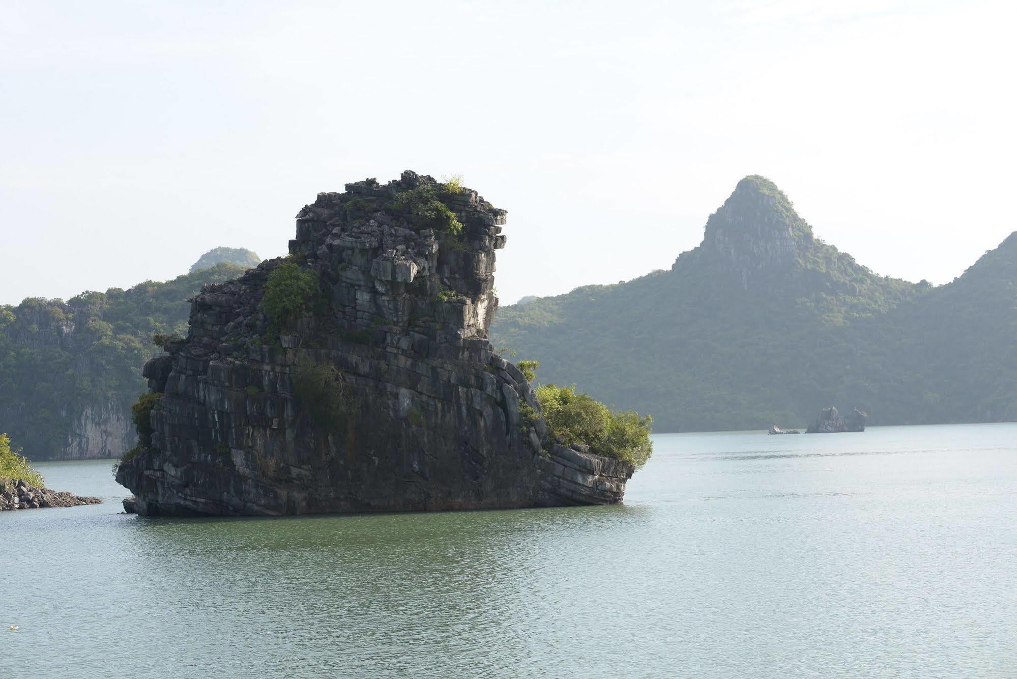 Hotel Halong Royal Boutique Cruises Hạ Long Exterior foto