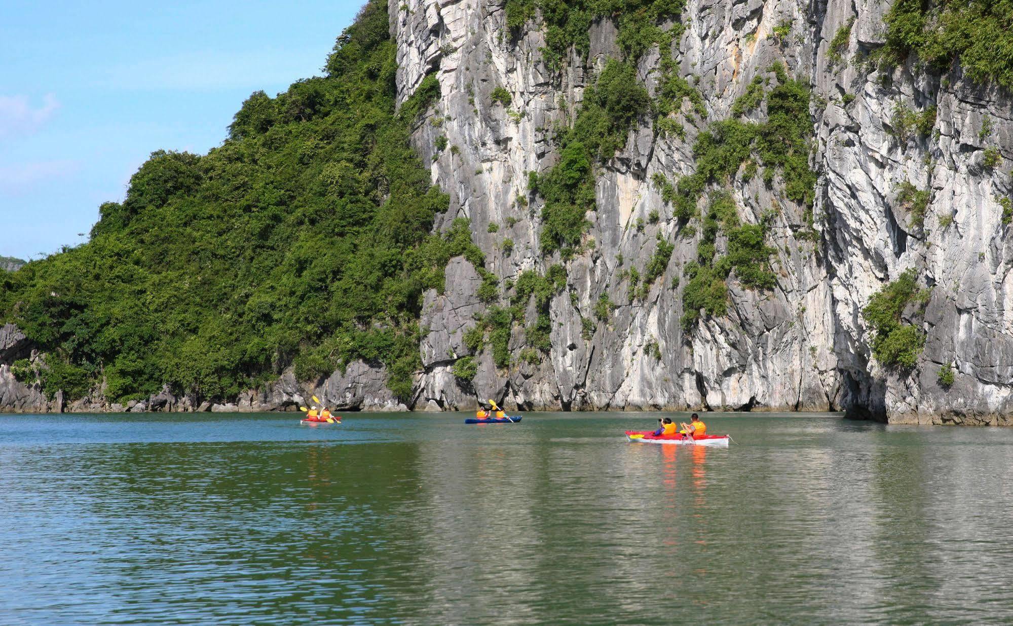 Hotel Halong Royal Boutique Cruises Hạ Long Exterior foto